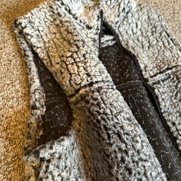 Boxercraft Gray Sherpa Fleece Vest - Picture 2 of 4